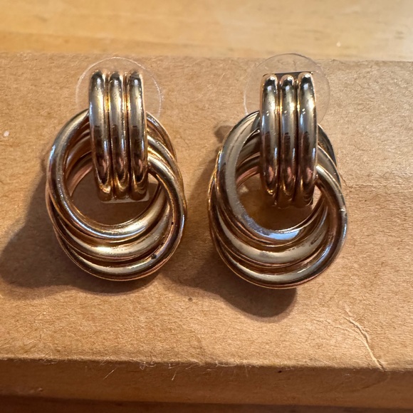Jewelry - Gold Tone Metal Knot Earrings
